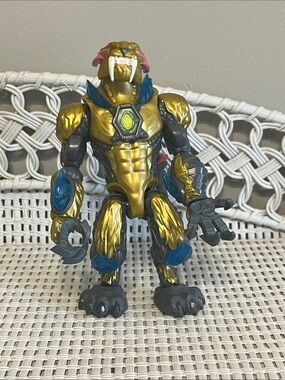Mr Beast Lab Mutators Golden Panther Action Figure Moose 5 1/4"